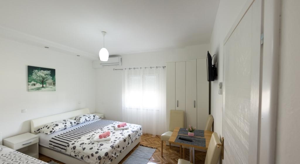 Apartmani Bridge Trebinje Exteriör bild